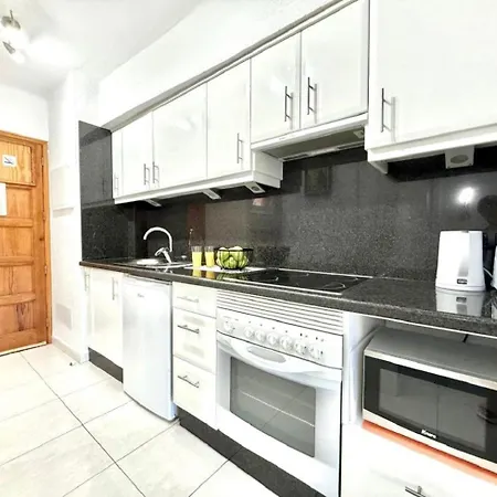 Holiday Studio In Costa Adeje - Heated Pool - Balcony *